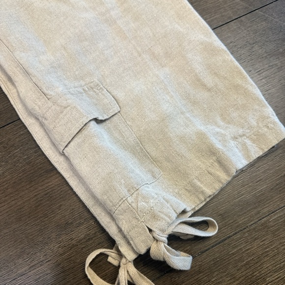 Eddie Bauer Women's Light khaki Cropped Pants - Picture 1 of 6